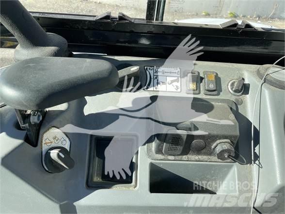 Bobcat E35R2 Mini kotrók < 7t
