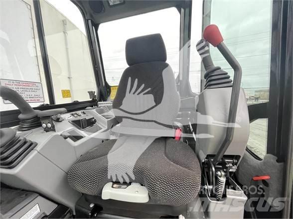 Bobcat E35R2 Mini kotrók < 7t