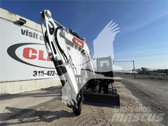 Bobcat E88R2 Lánctalpas kotrók