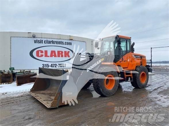 Doosan DL250-5 Gumikerekes homlokrakodók