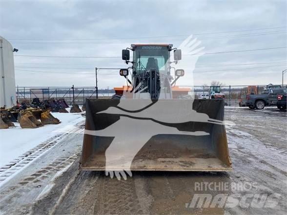 Doosan DL250-5 Gumikerekes homlokrakodók