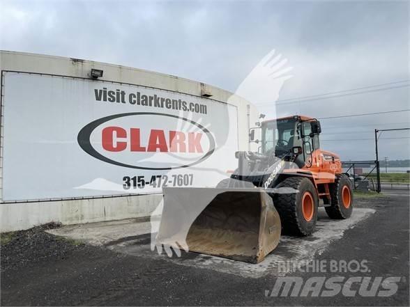 Doosan DL250-5 Gumikerekes homlokrakodók