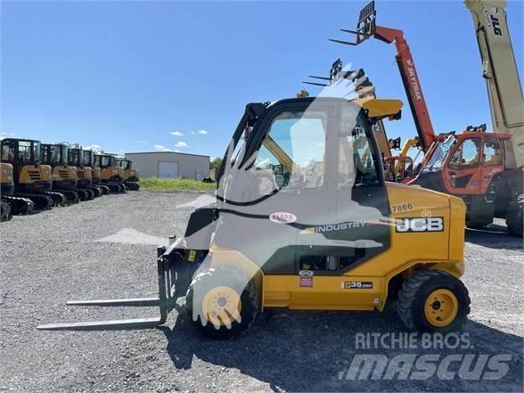JCB 35 Teleszkópos rakodók