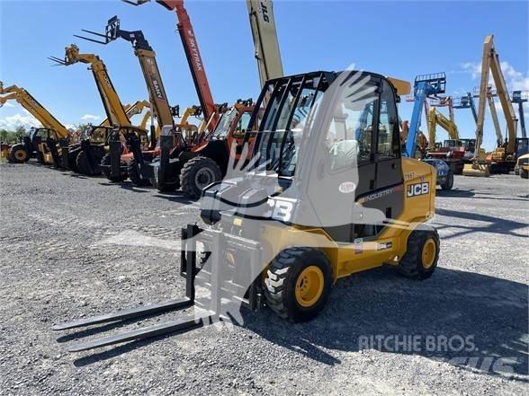 JCB 35 Teleszkópos rakodók