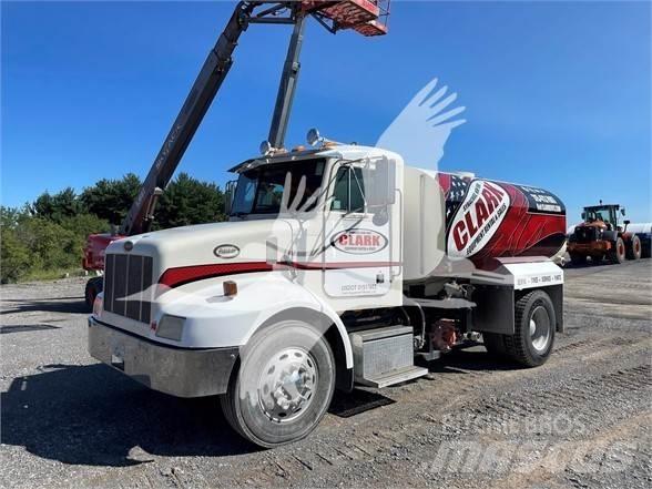 Peterbilt 330 Vízszállító teherautók