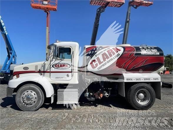 Peterbilt 330 Vízszállító teherautók