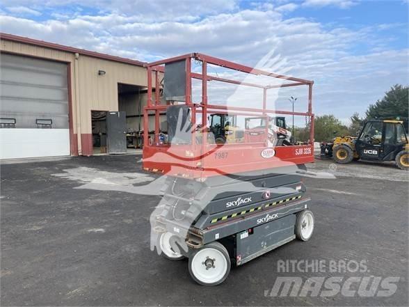SkyJack SJ3226 Ollós emelők