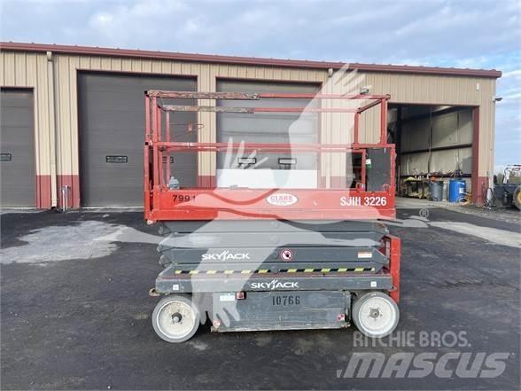 SkyJack SJ3226 Ollós emelők