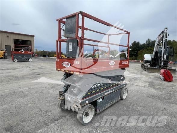 SkyJack SJ3226 Ollós emelők