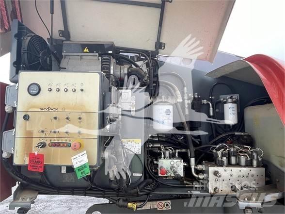 SkyJack SJ66T Teleszkópos emelők