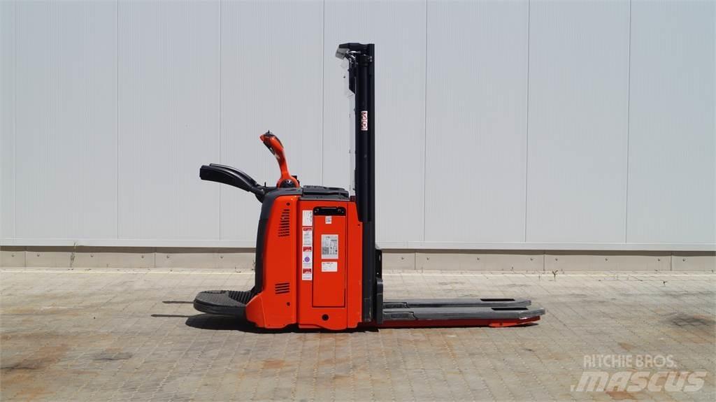Linde D12AP Gyalogkíséretű targonca