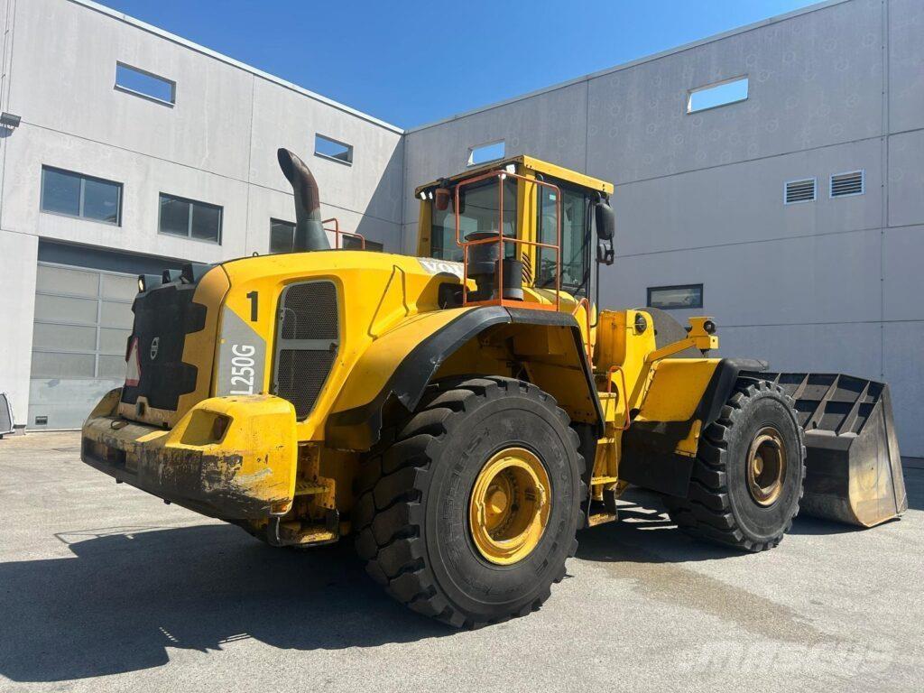 Volvo L250G Gumikerekes homlokrakodók