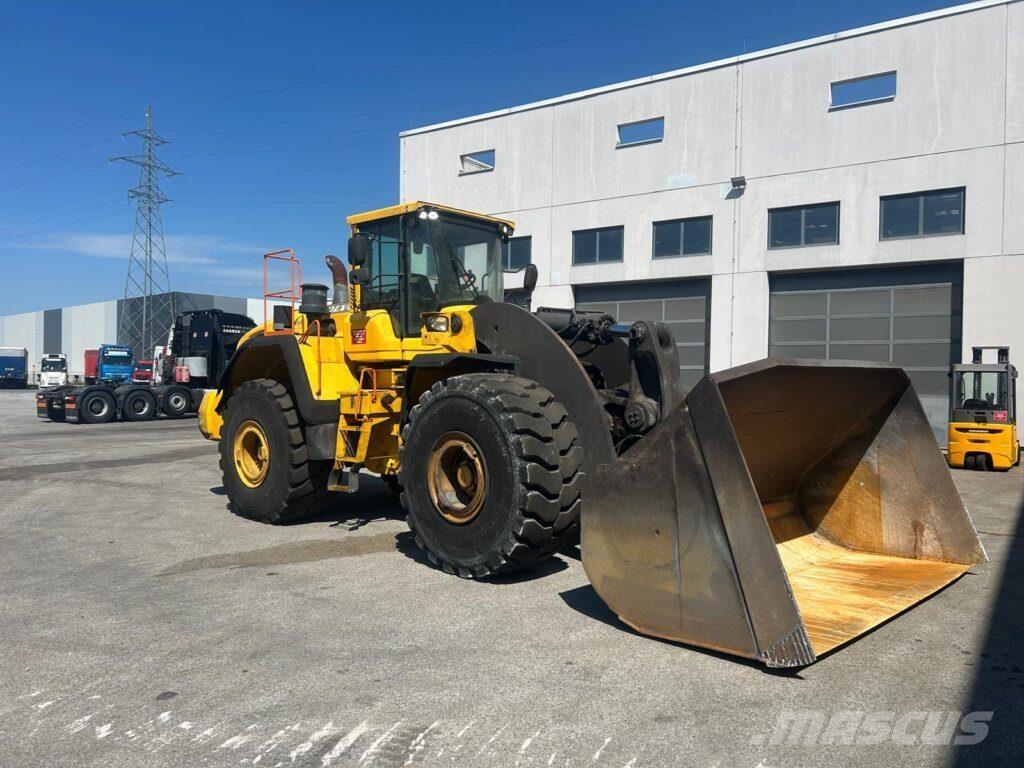 Volvo L250G Gumikerekes homlokrakodók