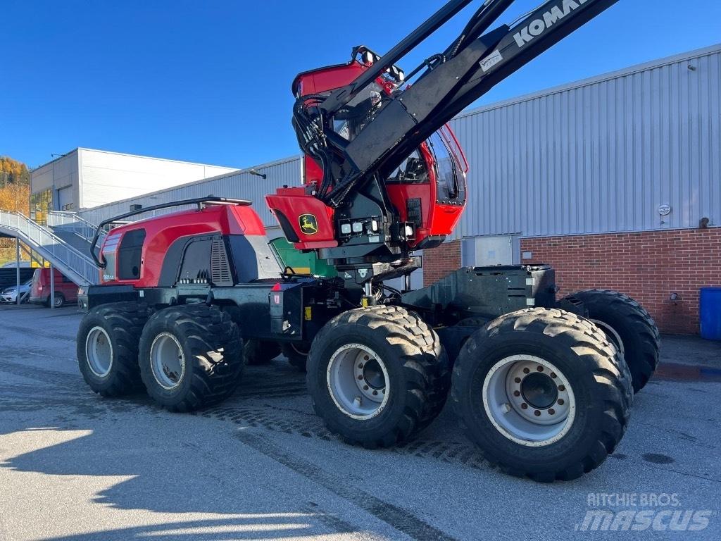Komatsu 901XC Betakarítók