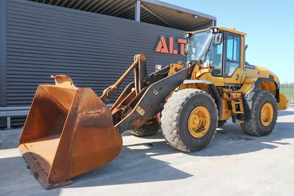 Volvo L120G Gumikerekes homlokrakodók