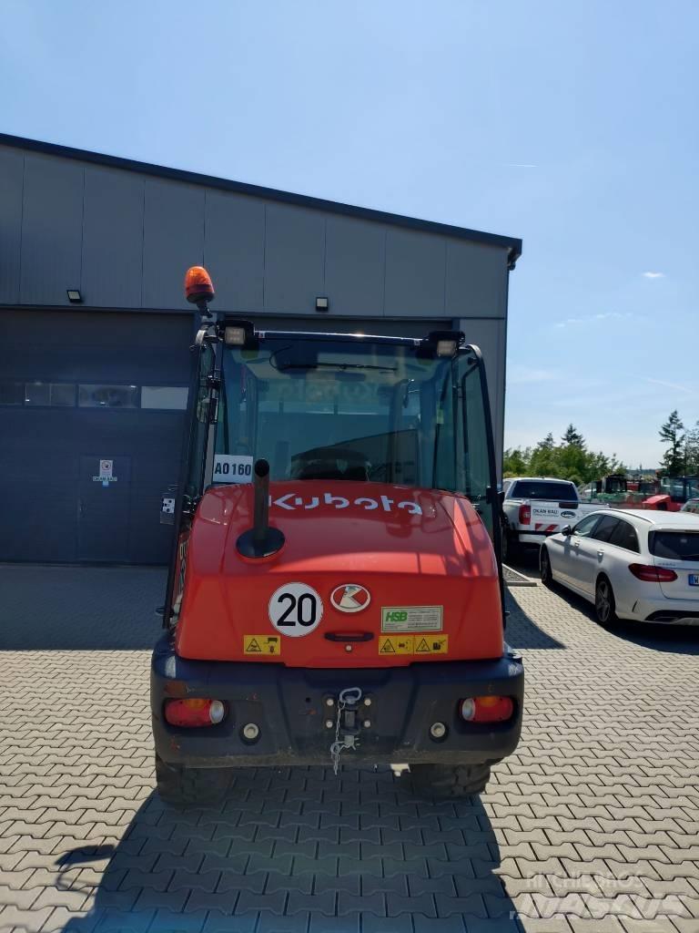 Kubota R 070 Gumikerekes homlokrakodók