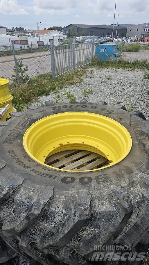 Trelleborg 710/70x42 Egyéb traktor tartozékok