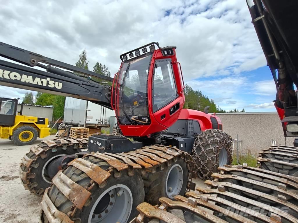 Komatsu 901 Betakarítók