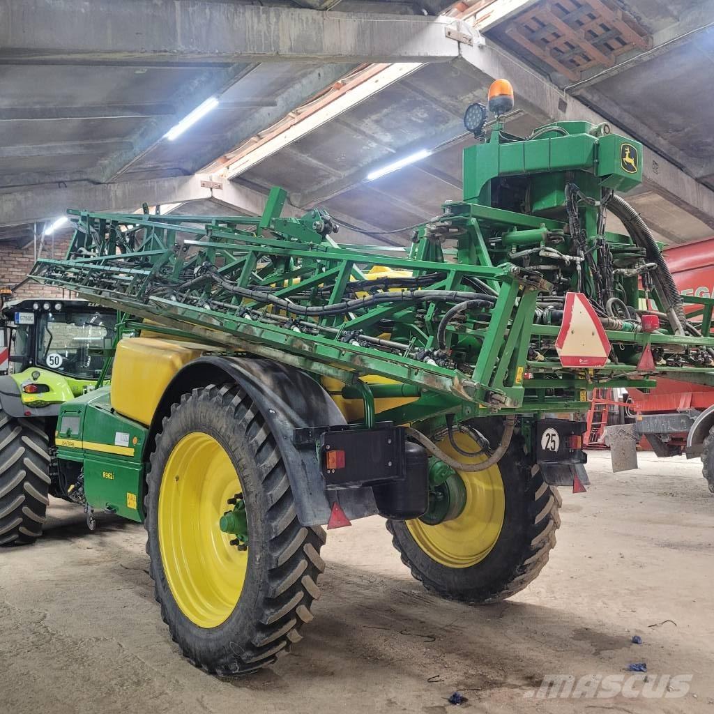 John Deere R 962 i Vontatott trágyaszórók