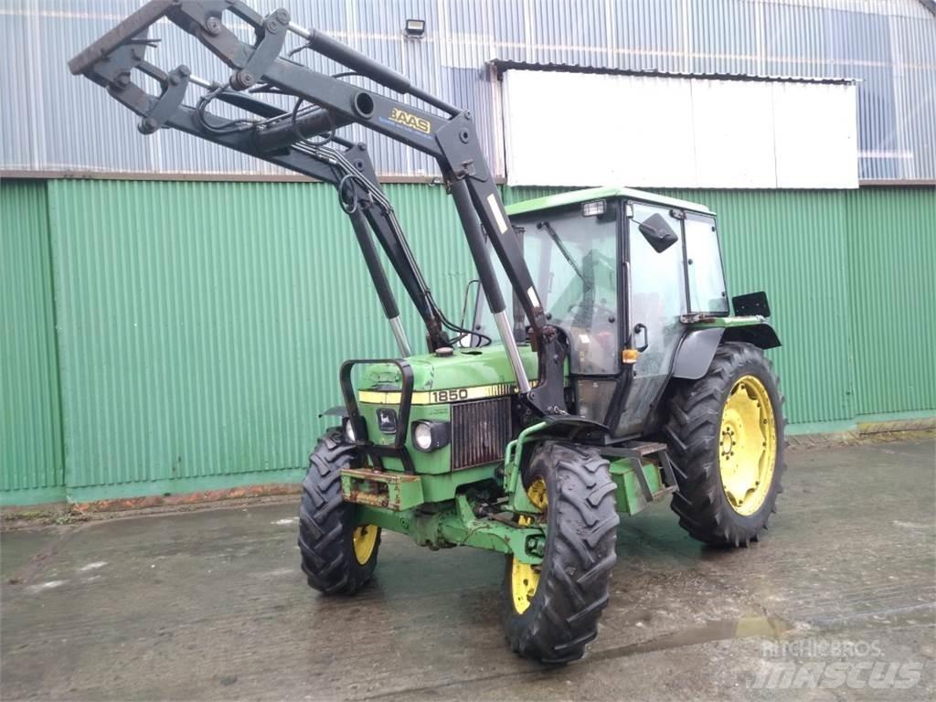 John Deere 1850 Traktorok