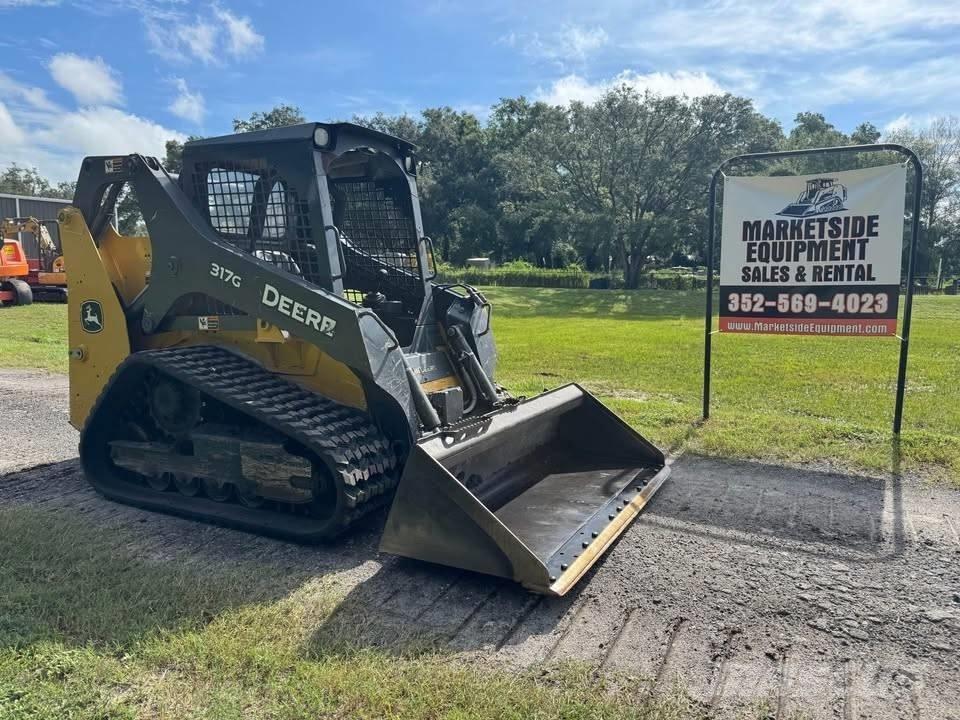 John Deere 317G Kompaktrakodók