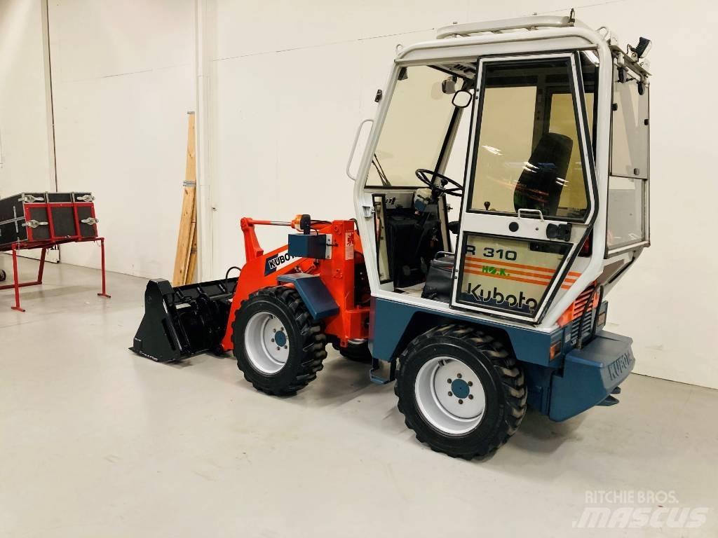 Kubota R 310 Gumikerekes homlokrakodók
