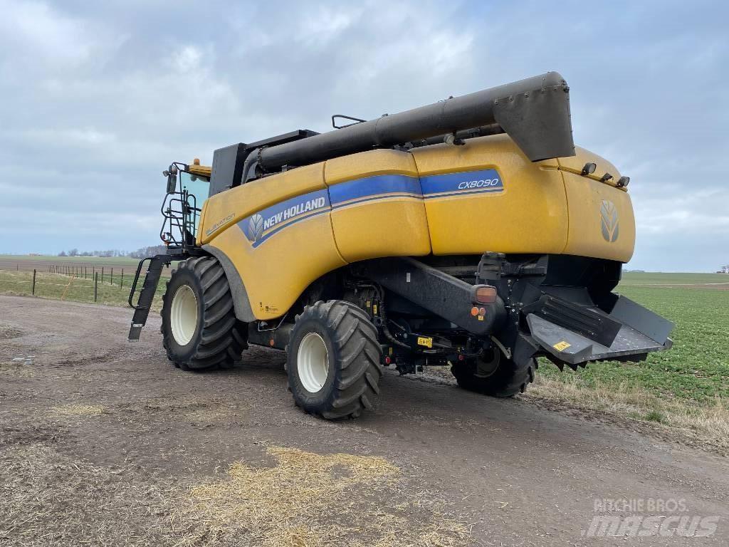 New Holland CX 8090 Kombájnok