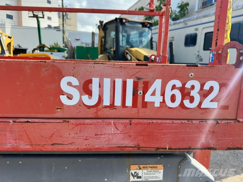 JLG 32 Lift Ollós emelők