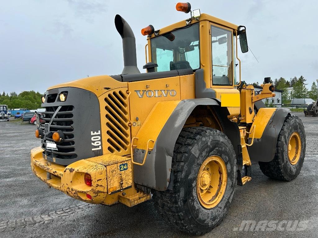 Volvo L 60 E Gumikerekes homlokrakodók