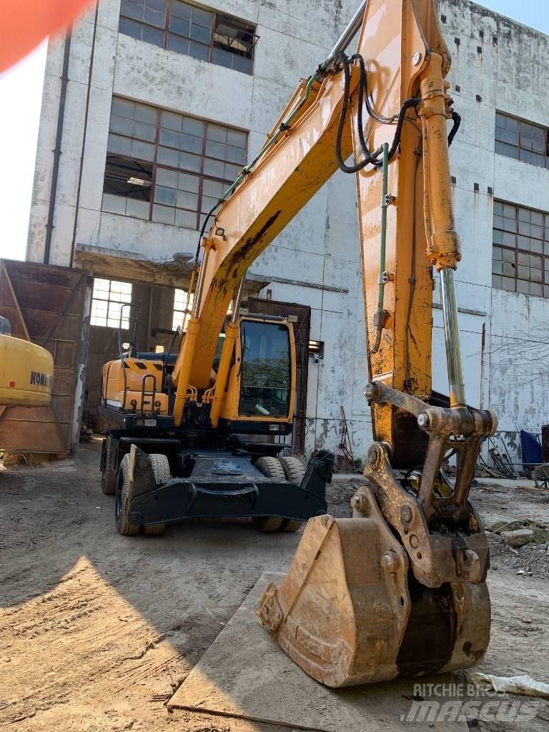 Hyundai R210W-9 Gumikerekes kotrók