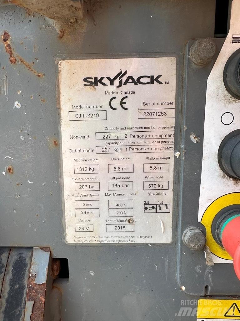 SkyJack SJ 3219 Ollós emelők