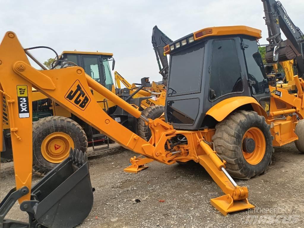 JCB 3 CX Gumikerekes homlokrakodók
