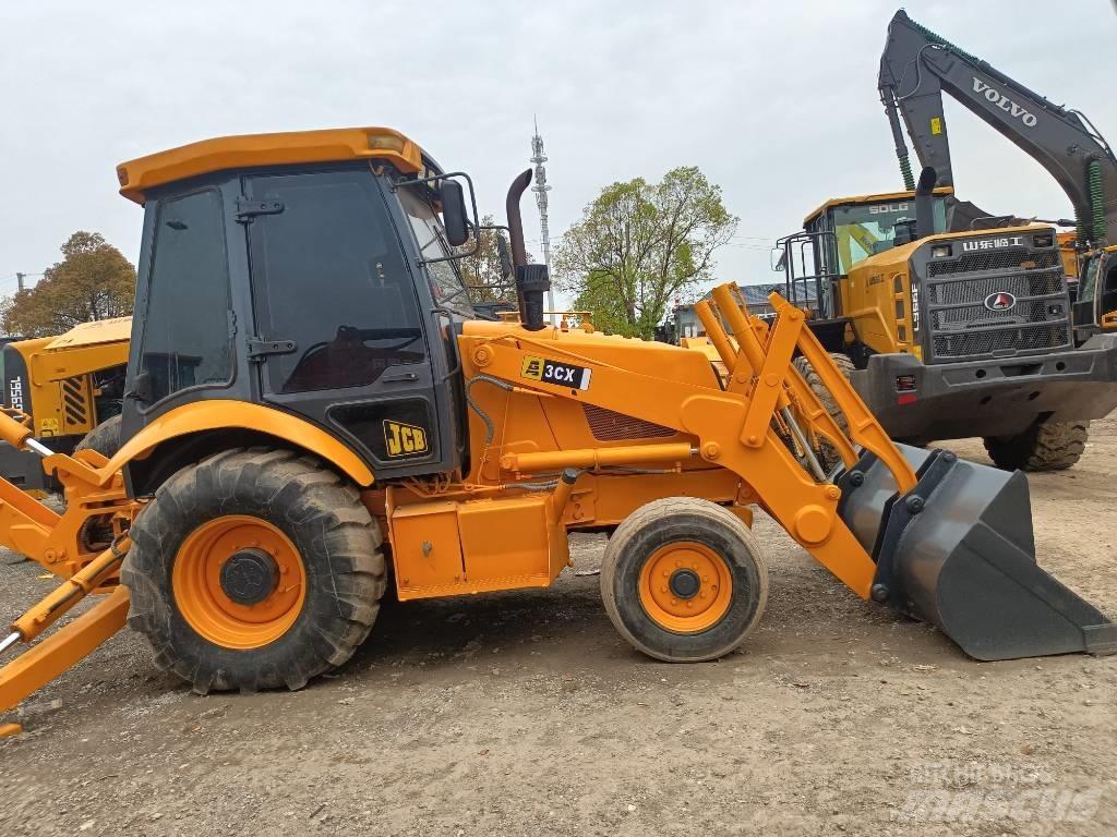 JCB 3 CX Gumikerekes homlokrakodók