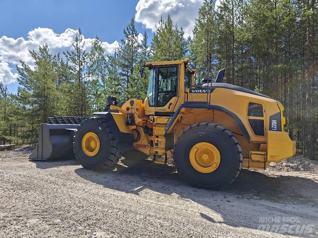Volvo L220H Gumikerekes homlokrakodók