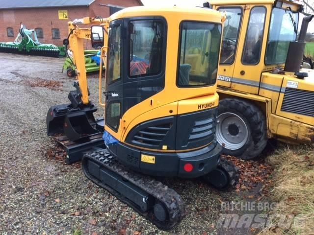Hyundai R25 AK Mini kotrók < 7t
