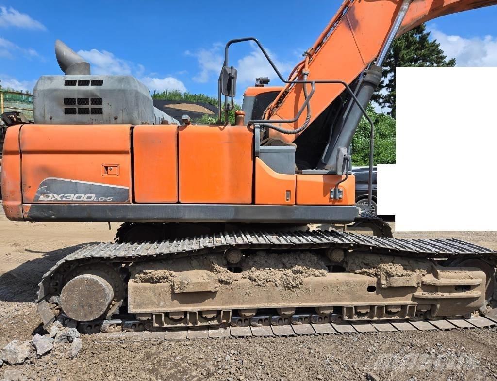 Doosan DX 300 LC-5 Lánctalpas kotrók
