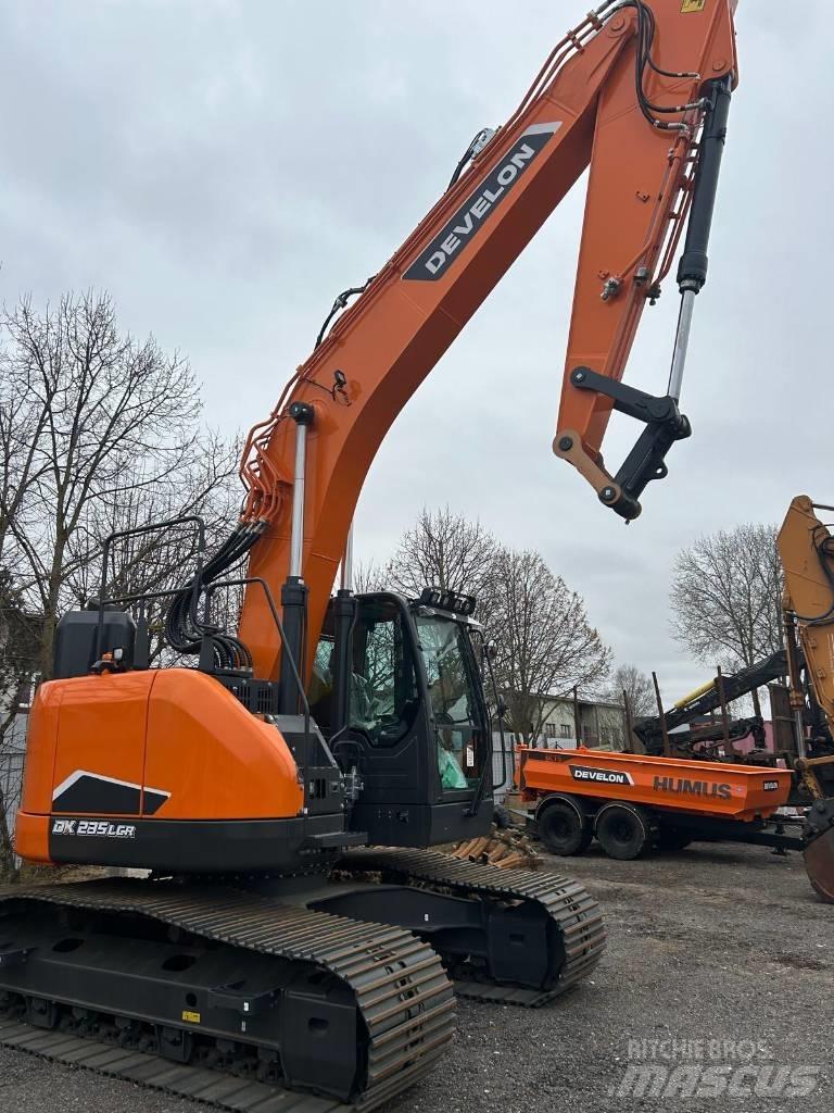 Develon DX 235 LCR-7 Lánctalpas kotrók