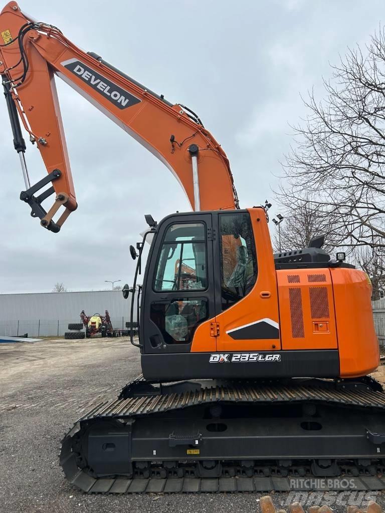 Develon DX 235 LCR-7 Lánctalpas kotrók