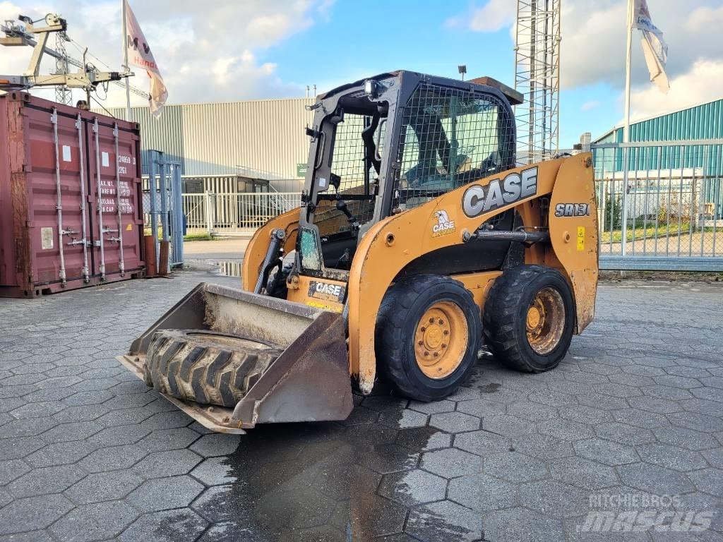 CASE SR 130 Kompaktrakodók