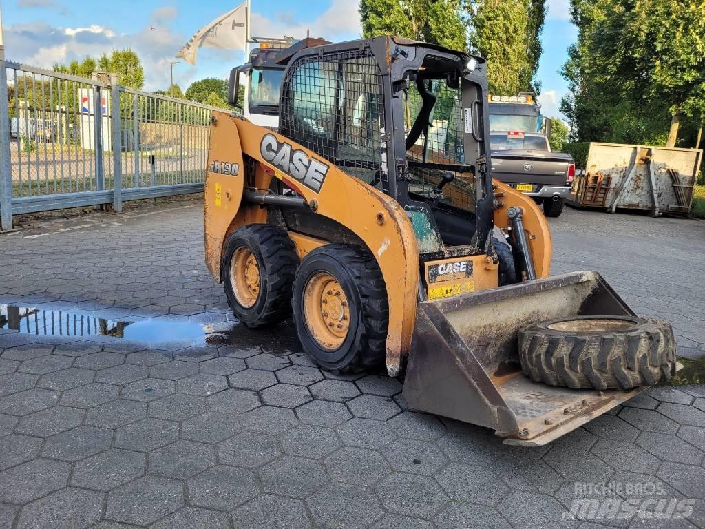 CASE SR 130 Kompaktrakodók