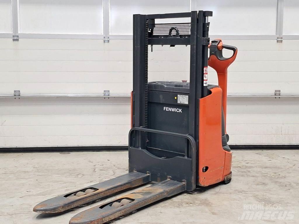 Linde L10 Gyalogkíséretű targonca