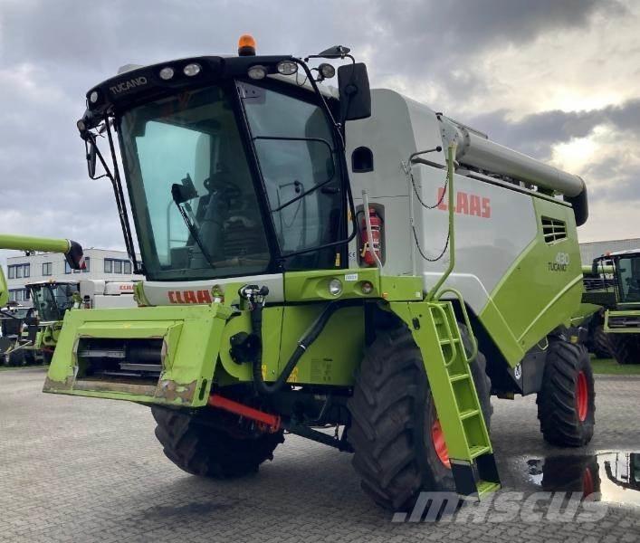CLAAS TUCANO 430 Kombájnok