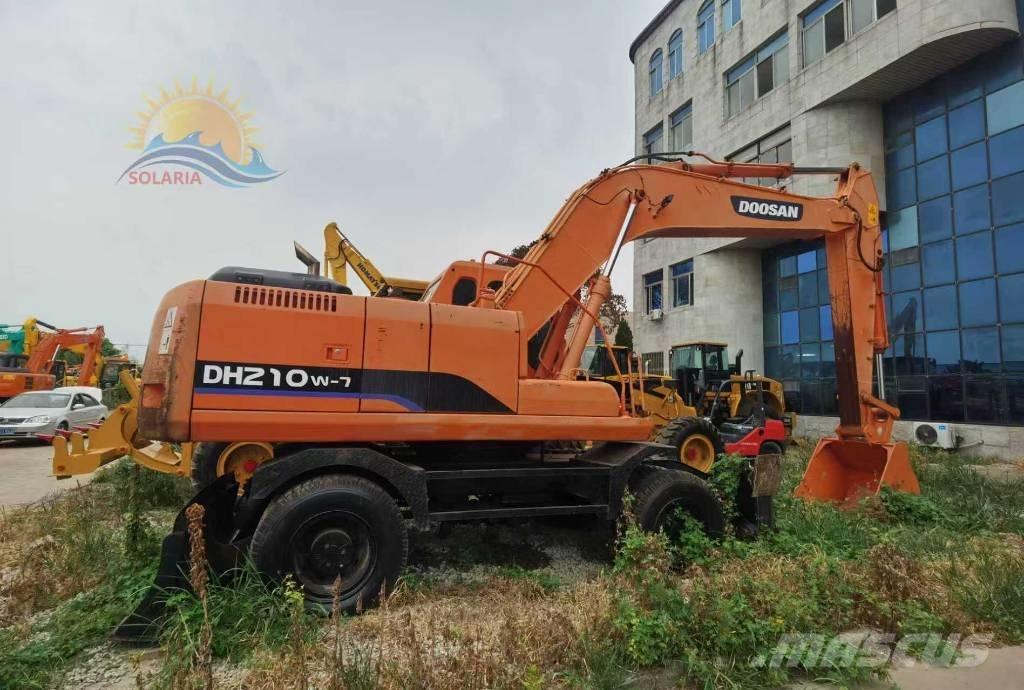 Doosan DH 210 W-7 Gumikerekes kotrók