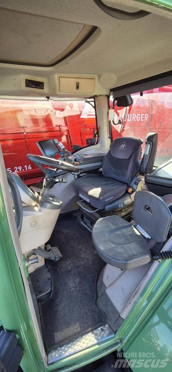 Fendt 828 Vario Traktorok
