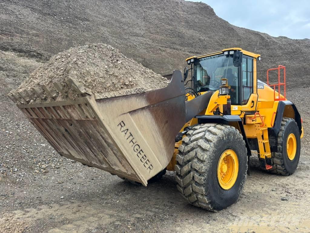 Volvo Radlader L150H Gumikerekes homlokrakodók