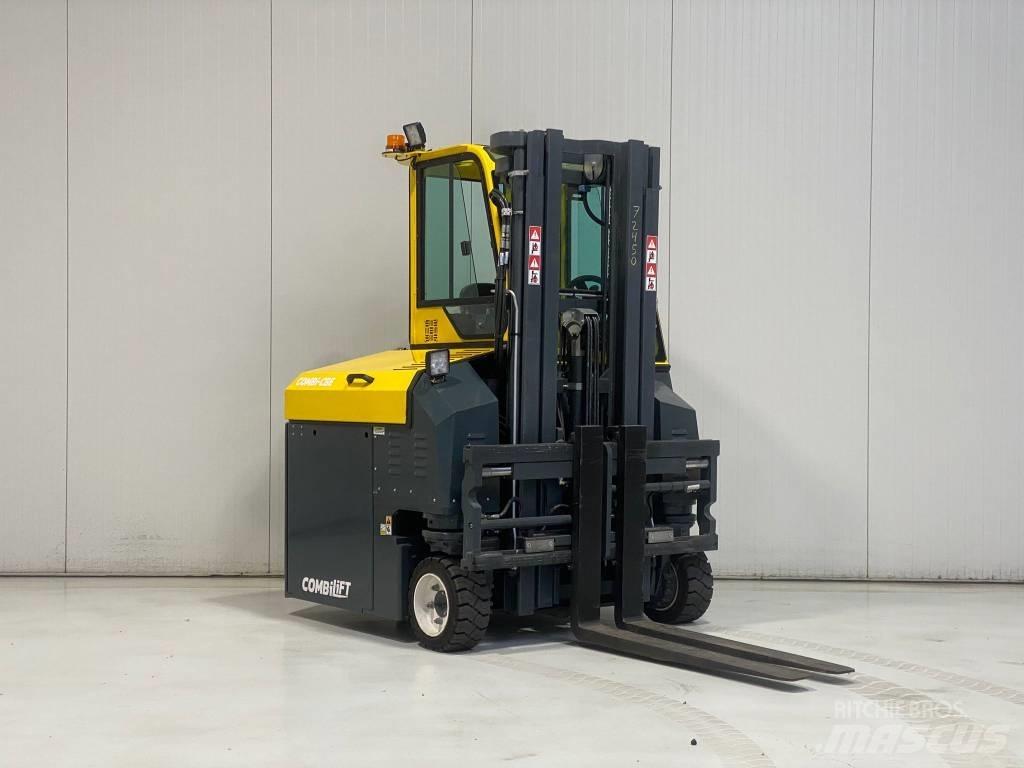 Combilift CBE2500 Tolóoszlopos négyutas targonca