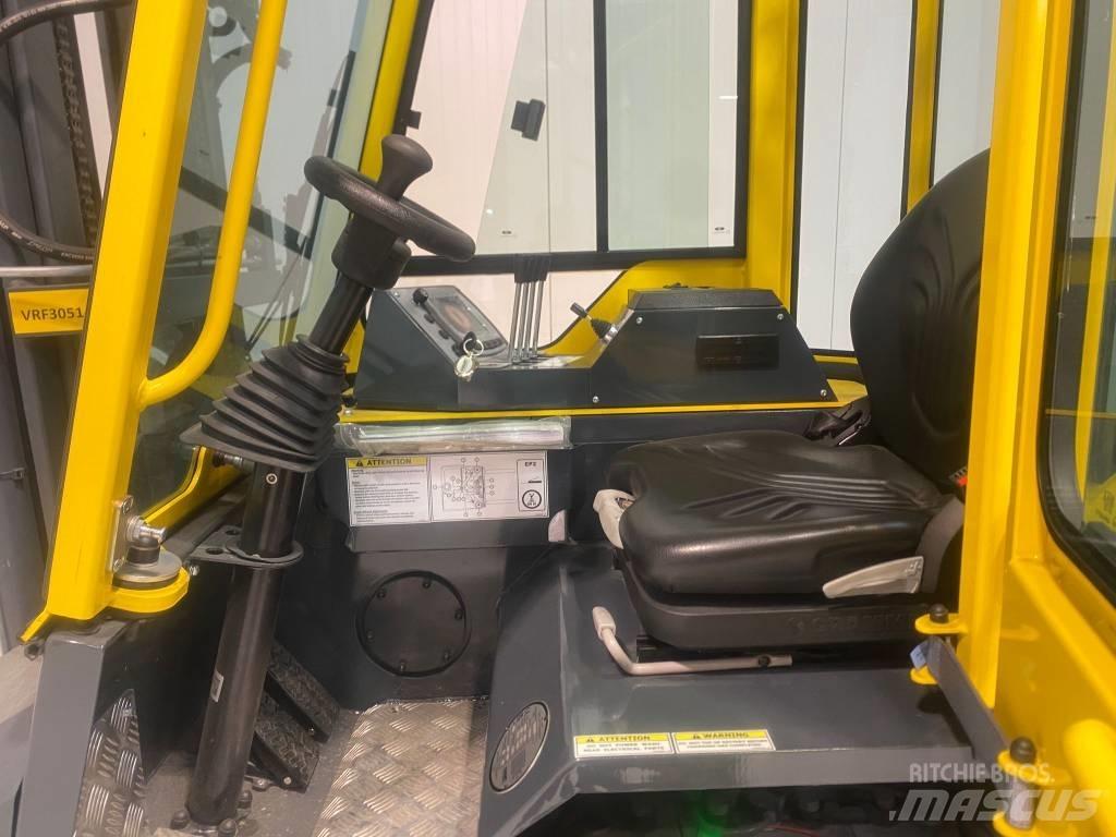 Combilift CBE2500 Tolóoszlopos négyutas targonca