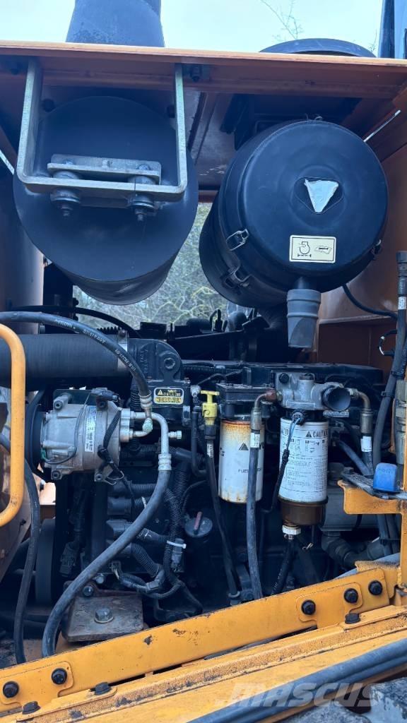 Hyundai HL 757-9 Gumikerekes homlokrakodók