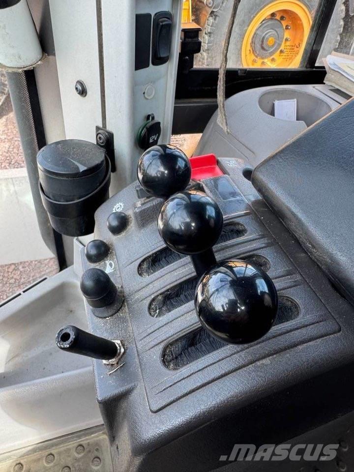 Volvo L 60 F Gumikerekes homlokrakodók