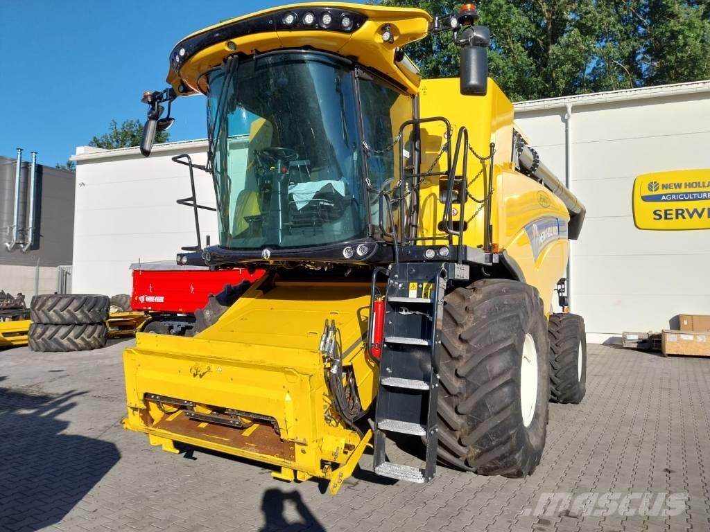 New Holland CX 8.90 Kombájnok